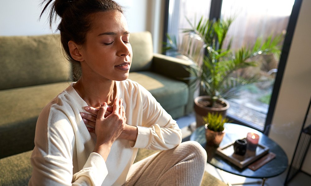 women-meditation